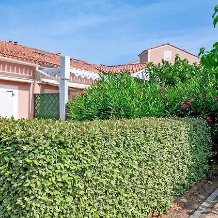 Holiday home Le Scarlett - Maison A 300m De La